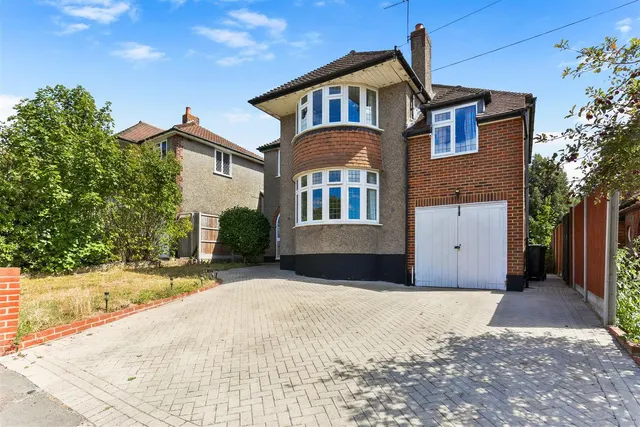 Arundel Avenue, East Ewell, Surrey, KT17 2RJ, photo 1