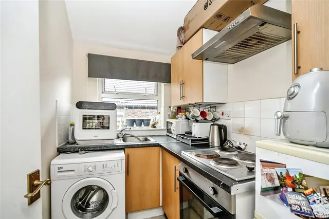 Photo 2 — Foster Hill Road, Bedford, Bedfordshire, MK41