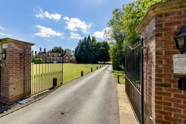 Coopers Green Lane, Hatfield, AL10, photo 3