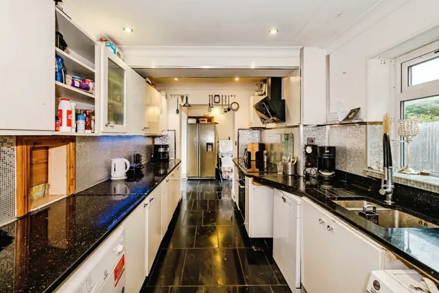 Hangleton Way, Hove, BN3, photo 2