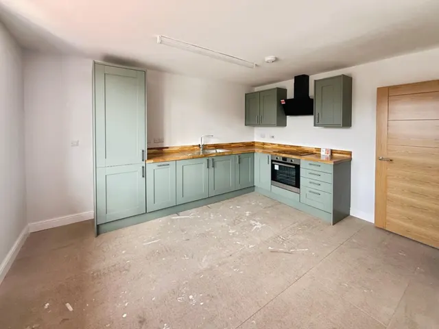 Wigan Road, Leigh, WN7, photo 1