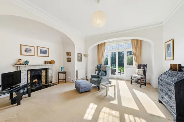 Photo 2 — Scotts Avenue, Shortlands, BR2