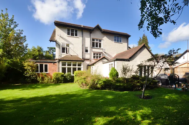 West Byfleet, KT14, photo 1