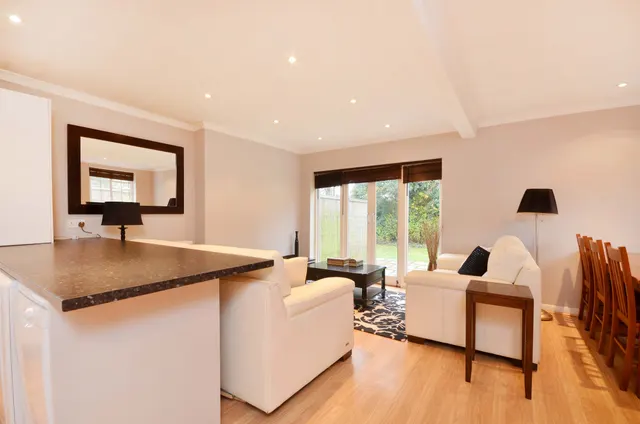 West Byfleet, KT14, photo 2