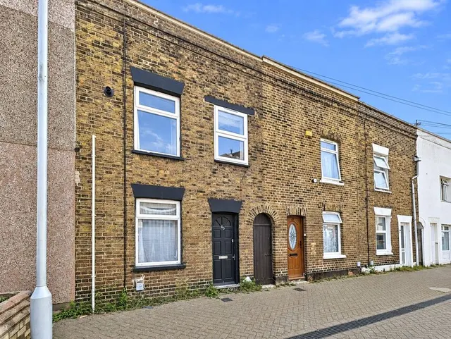 Alma Street, Sheerness, ME12, photo 1