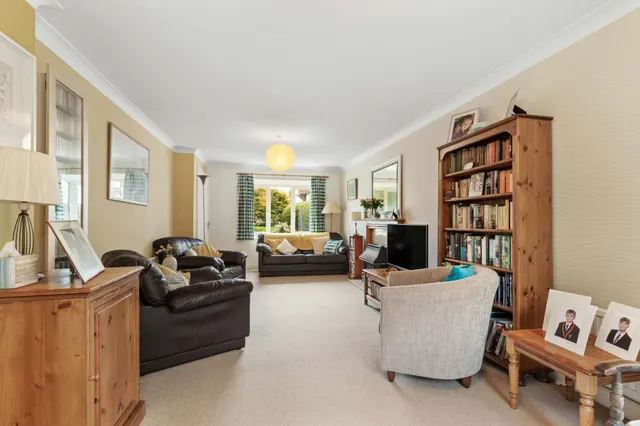 Photo 3 — Woodford Close, Thelwall, Warrington, Warrington, WA4 2NA
