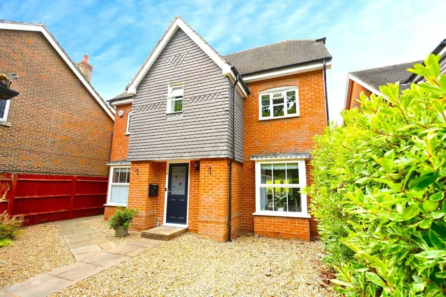 Dean Way, Storrington, RH20, photo 1