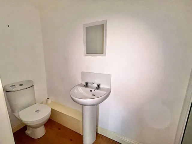 Shrewsbury Road, Prenton, CH43, photo 3