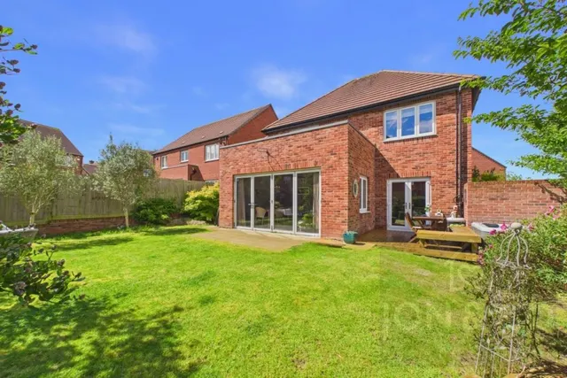 Forester Road, Moulton, NN3, photo 3