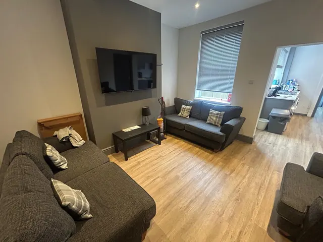Photo 3 — West Parade, Lincoln, LN1 1LF