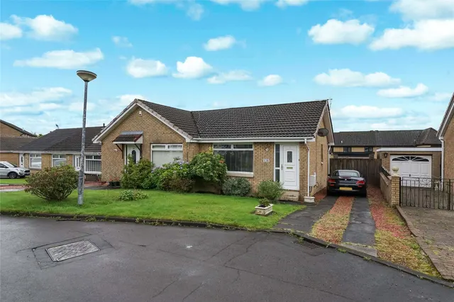 Lochview Drive, Hogganfield, G33, photo 1