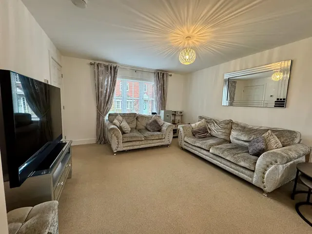 Bishop Close, High Halden, TN26, photo 3