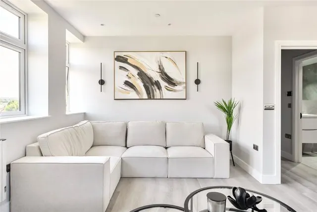 London Road, Cheam, SM3, photo 1