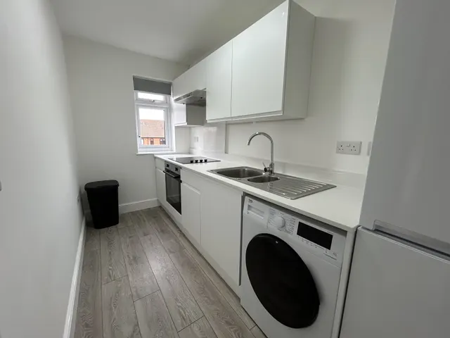 Langland Road, Milton Keynes, MK6, photo 1