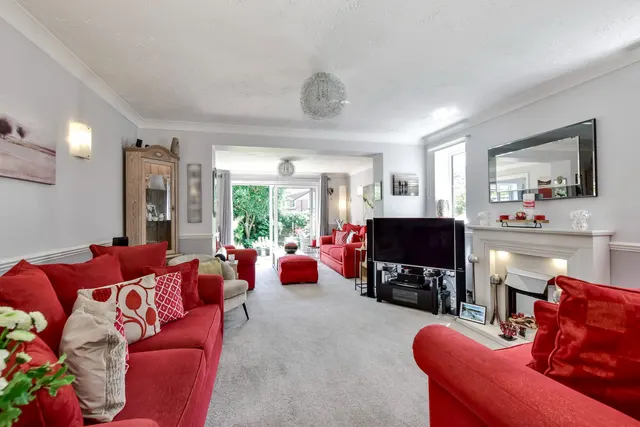 Photo 2 — Harlech Road, Abbots Langley, WD5 0BF