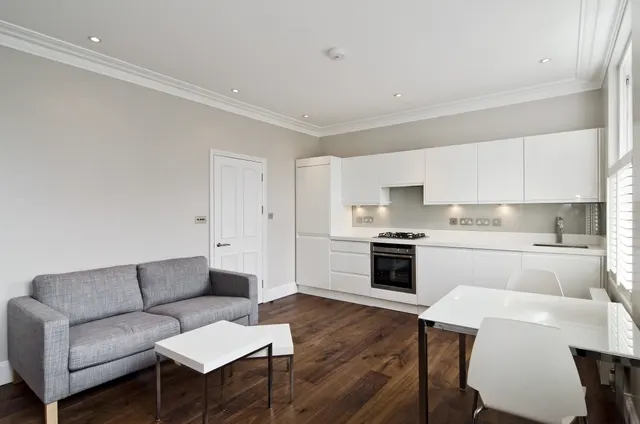 Photo 2 — Englefield Road London N1