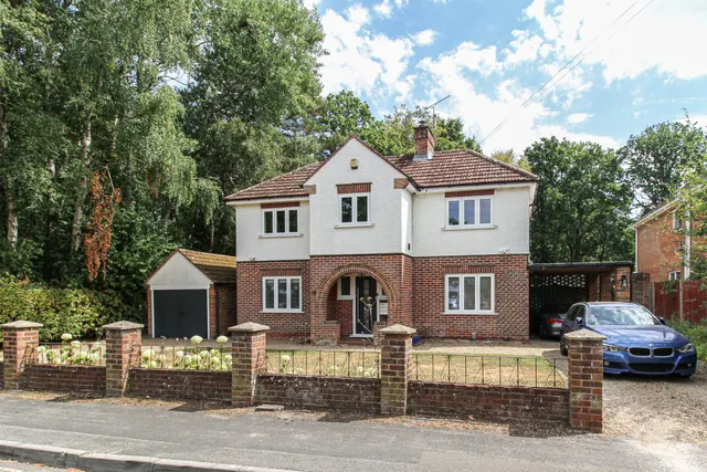 Westover Road, Fleet, GU51 3DF, photo 1
