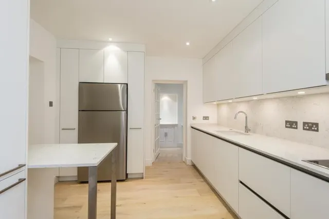 Photo 3 — Hamilton Terrace, St Johns Wood, London, NW8 9QS