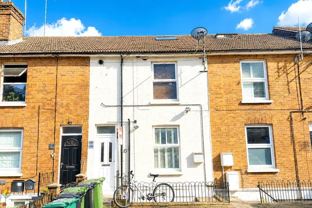 Garlands Road, Redhill, RH1, photo 1