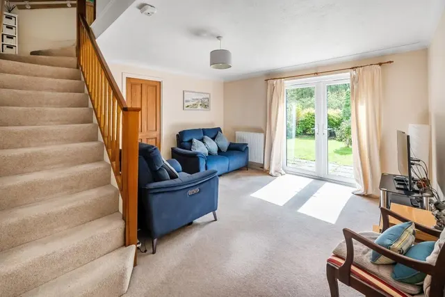 Abinger Close, North Holmwood, RH5, photo 2
