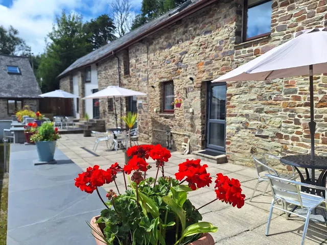 Seven Characterful Cottages & 4.5 Acres, West Down, photo 3