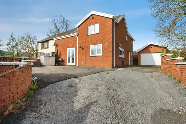 Plasycoed, Cwmgiedd, SA9, photo 1