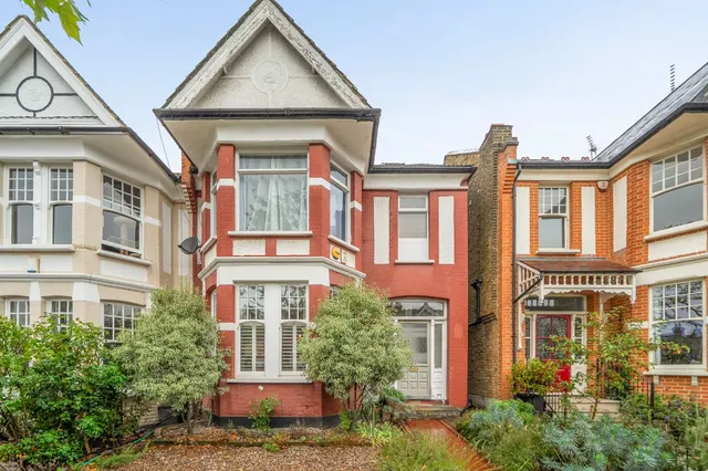 Conway Road, London, N14, photo 1