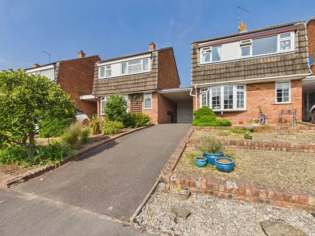 3 bedroom land, Newport, TF10