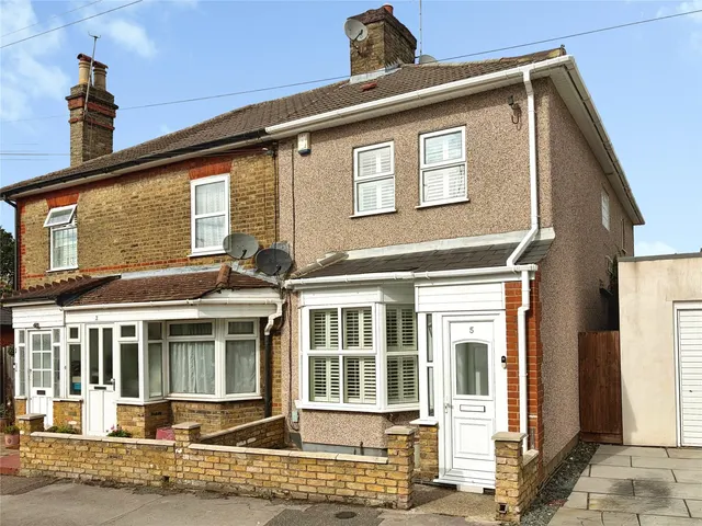 Albert Street, Warley, CM14, photo 3