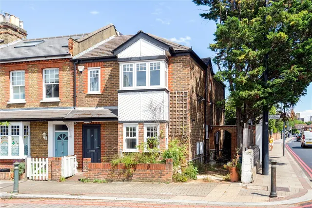 Upper Richmond Road West, London, SW14, photo 3