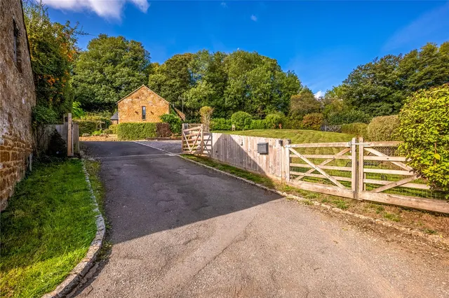 School Lane, Warmington, OX17, photo 2