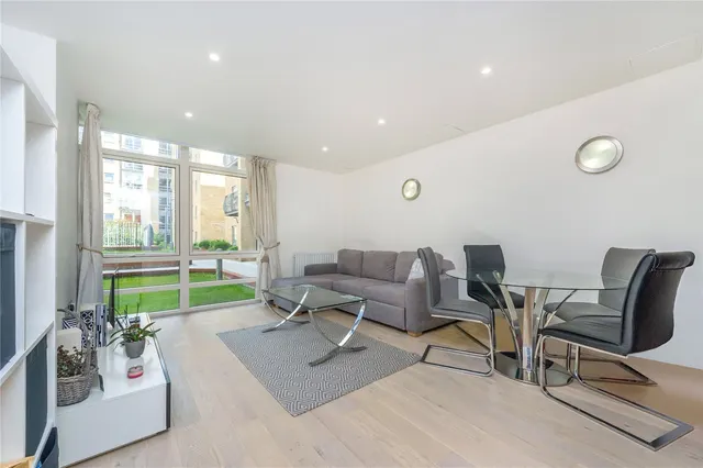 Cassilis Road, London, E14, photo 2