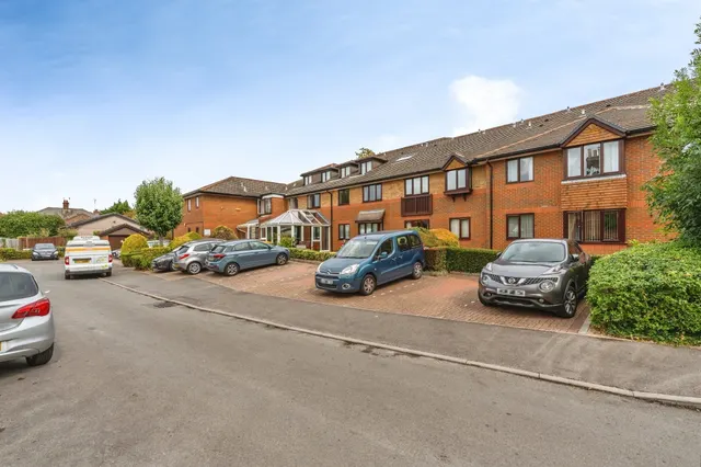 Sherwood Close, Southampton, photo 1