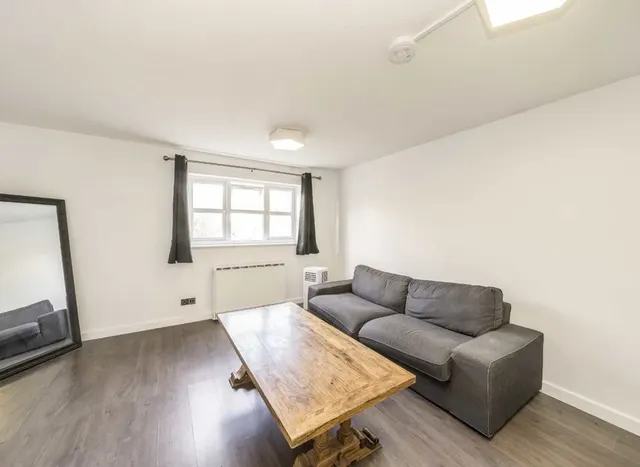 Cornwallis Square, Holloway, N19, photo 3