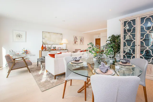 Photo 3 — Broom Road, Teddington, TW11