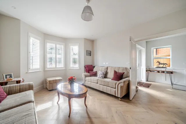 Photo 2 — Brunswick Close, Epsom, KT17