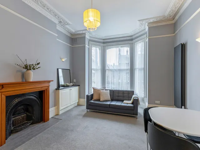 Coverdale Road, London, W12, photo 1