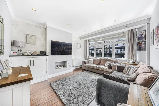 Rushcroft Road, Chingford, E4, photo 2