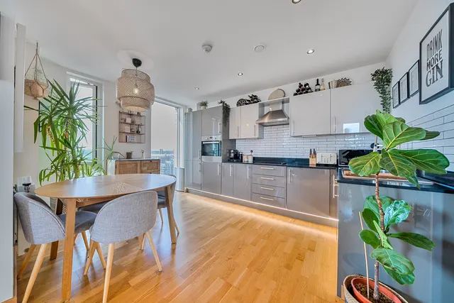 Telcon Way, SE10, photo 1