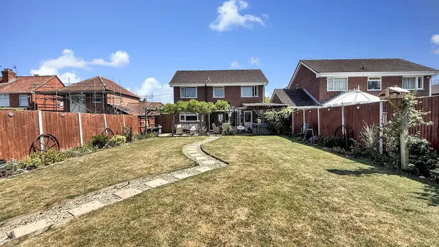 Photo 2 — Redland Lane, Westbury