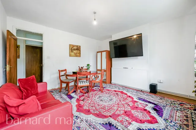 London Road, Mitcham, CR4, photo 3