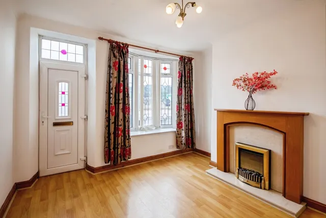 Photo 2 — Penistone Road North, Sheffield, S6