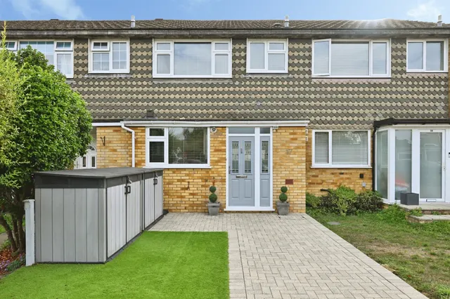 Crownfield, Broxbourne, EN10, photo 1