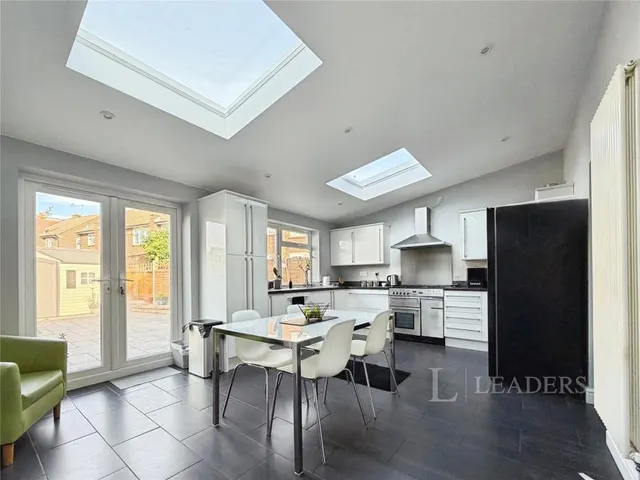 Plaw Hatch Close, Bishop's Stortford, CM23, photo 2
