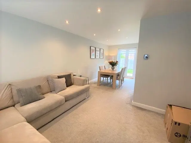 Photo 3 — Cranbrook Drive, Maidenhead, Berkshire