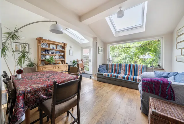 Photo 2 — Brynland Avenue, Bristol, BS7 9DY