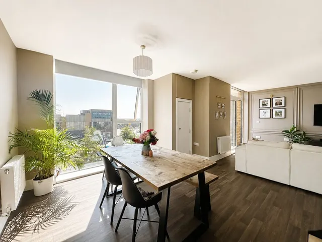 Photo 3 — Flat 7, 373 Fen Street, Milton Keynes, Brooklands, MK10 7NH