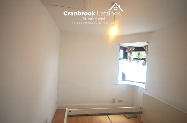 Photo 3 — Cranbrook, IG1