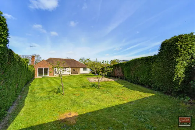Ouseley Road, Wraysbury, TW19, photo 2