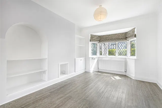 Whitton Manor Road, Isleworth, TW7, photo 2